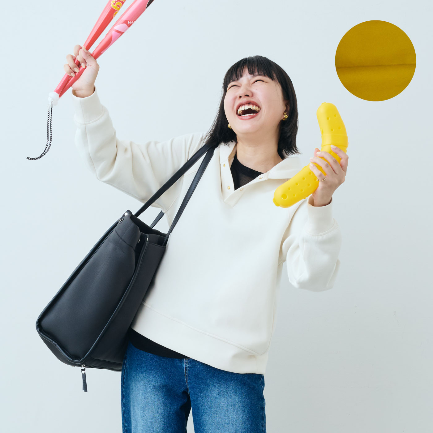 IEDIT|ワガママ企画 ライブ 観戦 軽やか素材 大容量 多ポケット スマートルック トートバッグ〈ブラック×イエロー〉