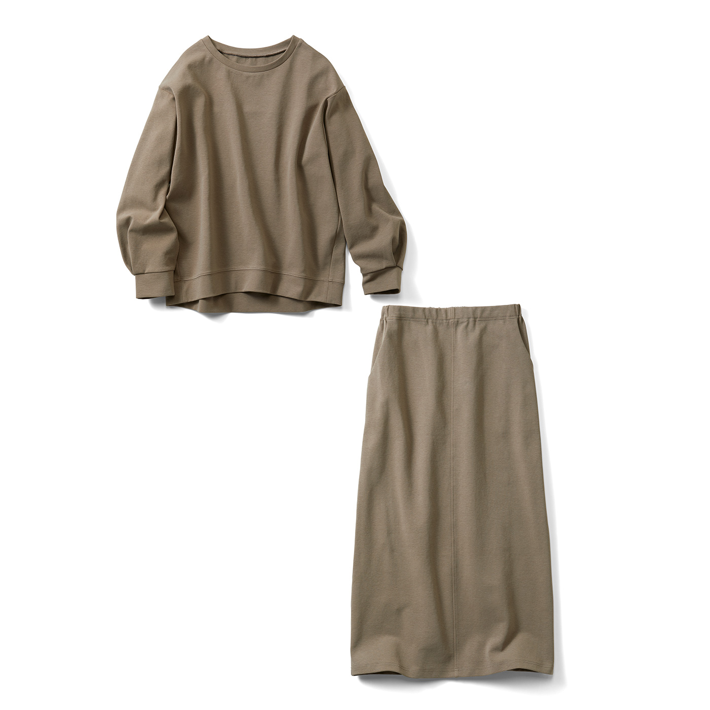 Live in  comfort|【LL～4Lの低身長/高身長さん向けサイズ】くぼっち★とコラボ カットソーセットアップ ベージュ ブラウン