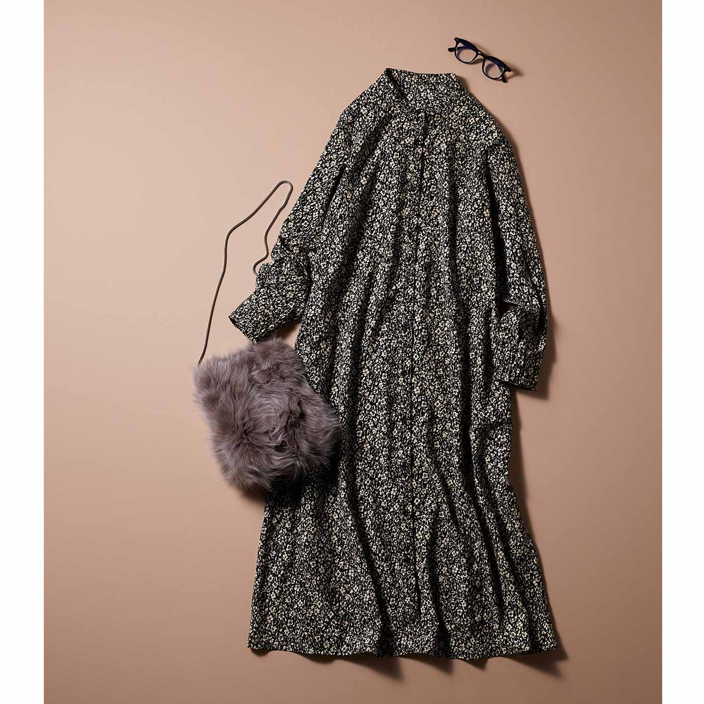 Live in  comfort|【LL～4Lの低身長/高身長さん向けサイズ】はまじ持ってて間違いなし花柄ワンピース〈ブラック〉