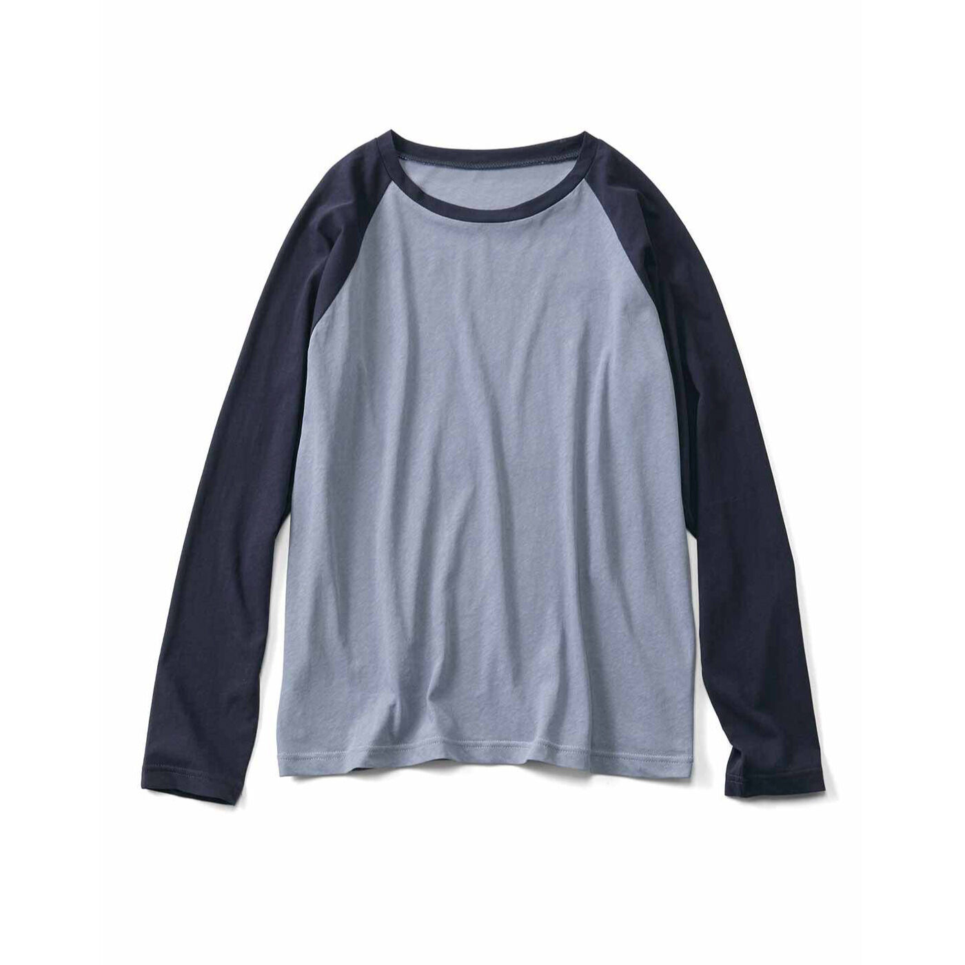 着ていることを忘れるほど薄軽なラグランTシャツジリジリと照りつける夏の日差しを和らげてくれるような、透け感のある60番手強撚糸(きょうねんし)の天じく素材を使って仕立てた、薄~くて軽~い着心地のロング