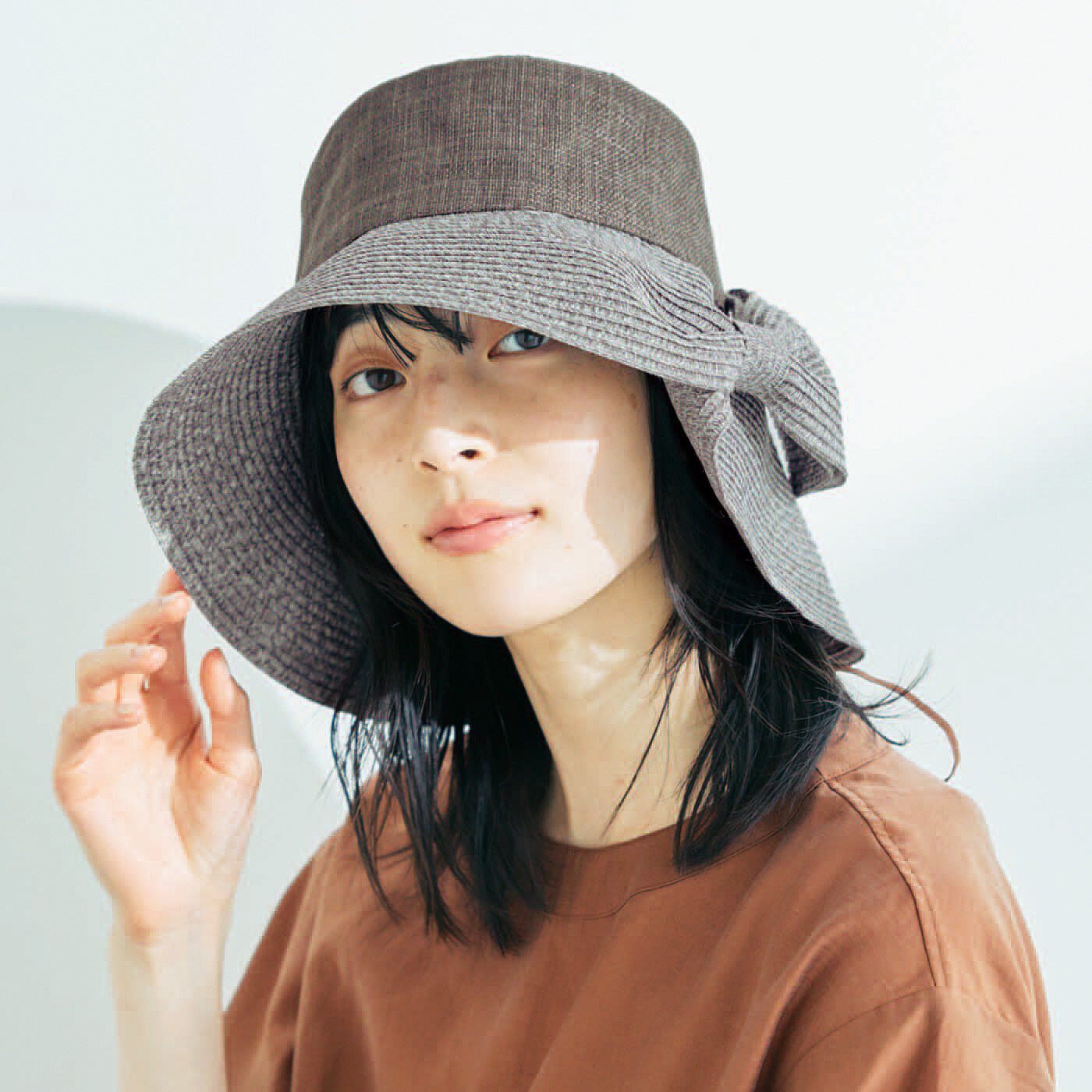 前後を使い分けできる切り替えUVハット