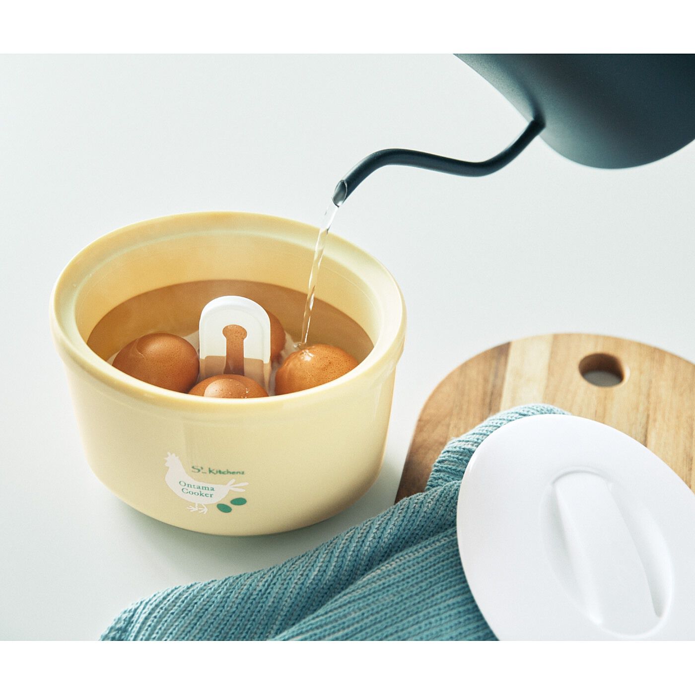 エスキューブキッチンズ 熱湯を入れて待つだけ!食欲そそるとろ~り温泉卵メーカー【送料: 450円+税】