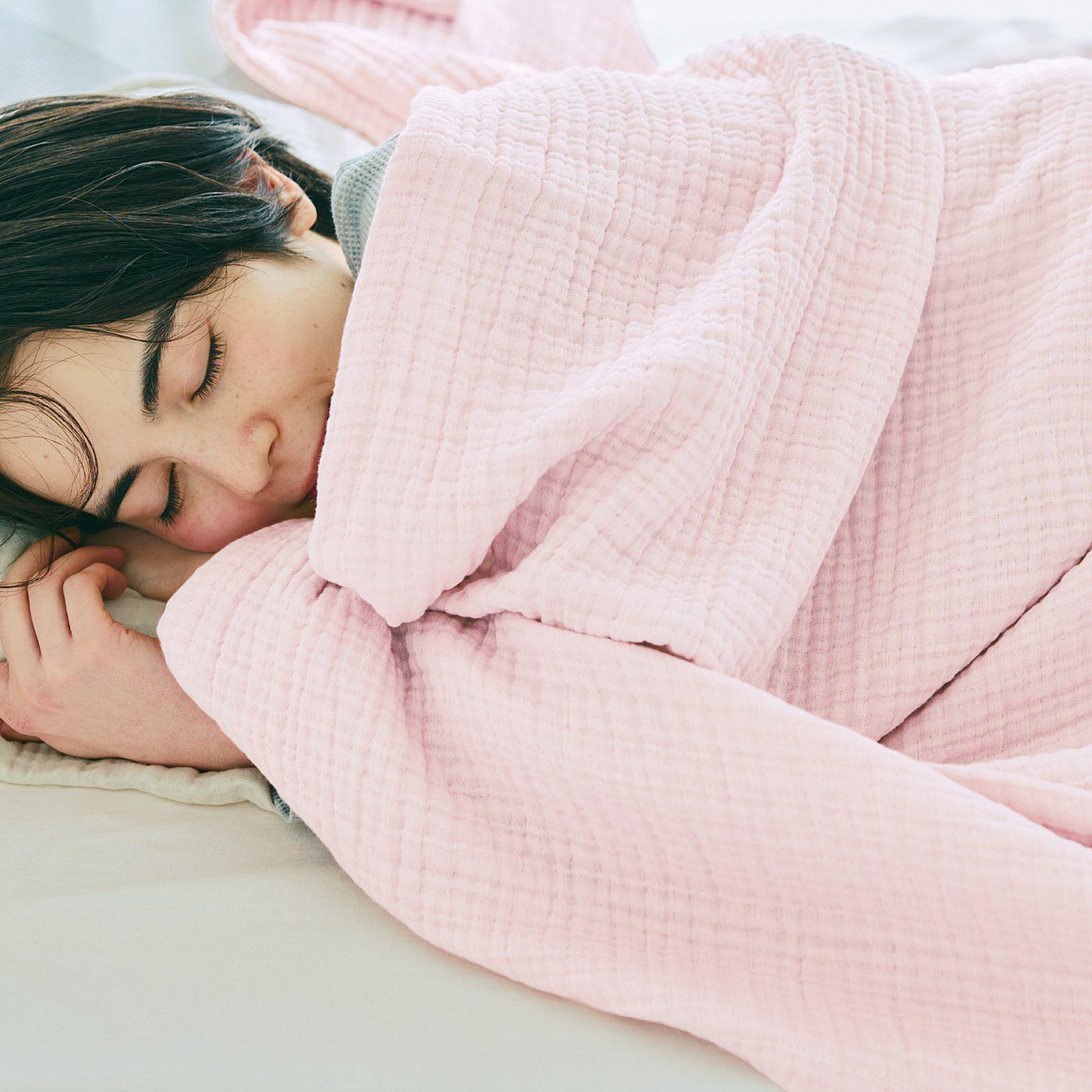 コゲ肌 RUG クーフゥ 風とおる軽やかさ さらりとした肌心地の3層ガーゼコットン