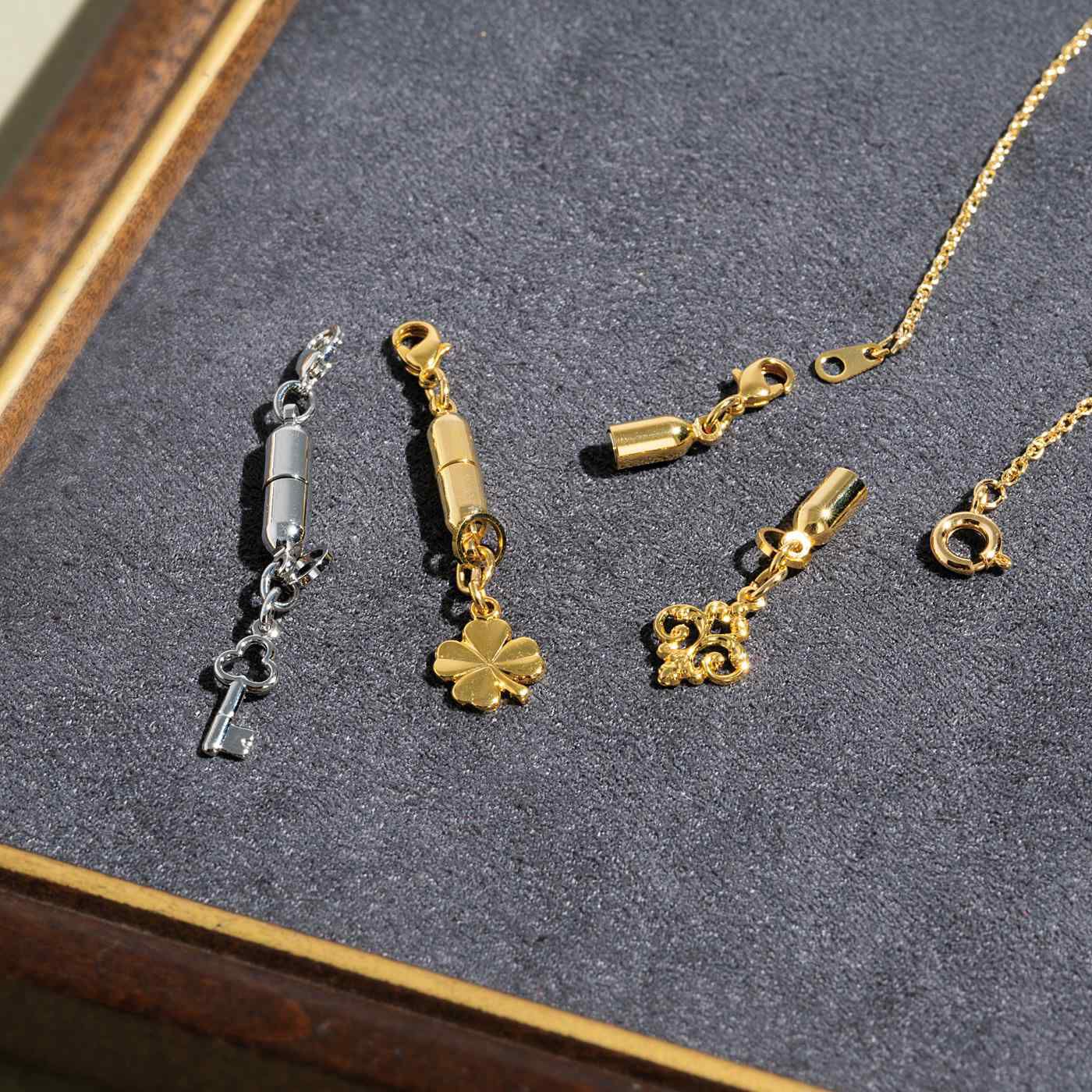 UP.de アクセをワンタッチ着脱に ピタッとくっつくマグネットキャッチ