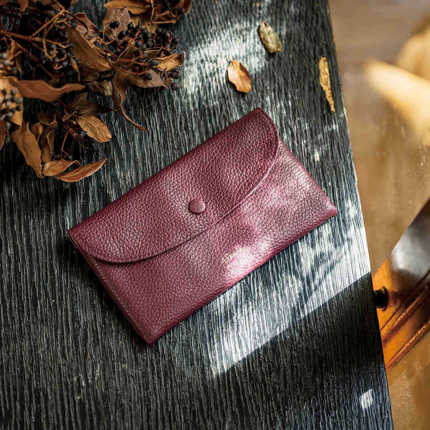 大阪の財布工房がイタリアンレザーで誂えた　オッティモウォレット〈ボルドー〉