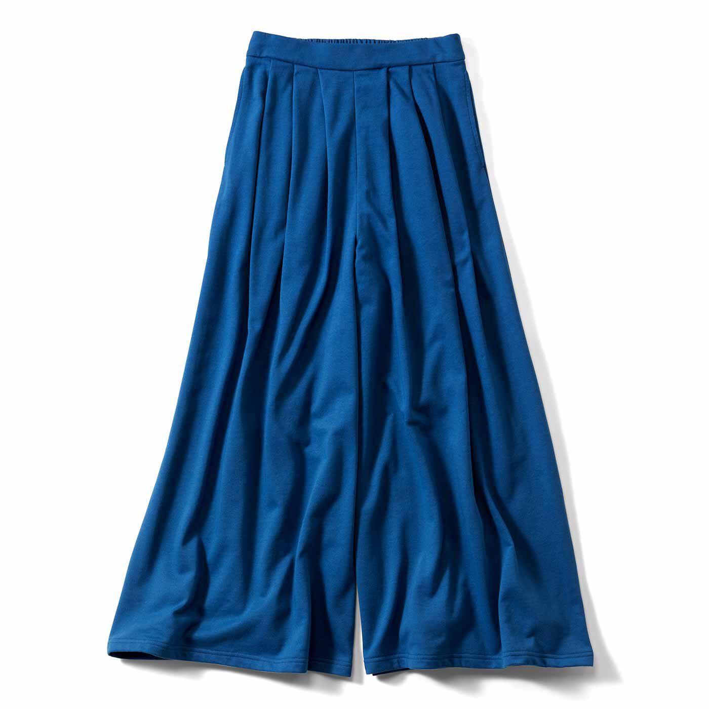 はき心地軽やか 印象はひらりときれいに。【3つで¥9,999】キャンペーン対象商品3点以上で特別価格¥3,333一見、落ち感がきれいなロングスカート風のこちらのボトムスは、パンツの動きやすさとスカート