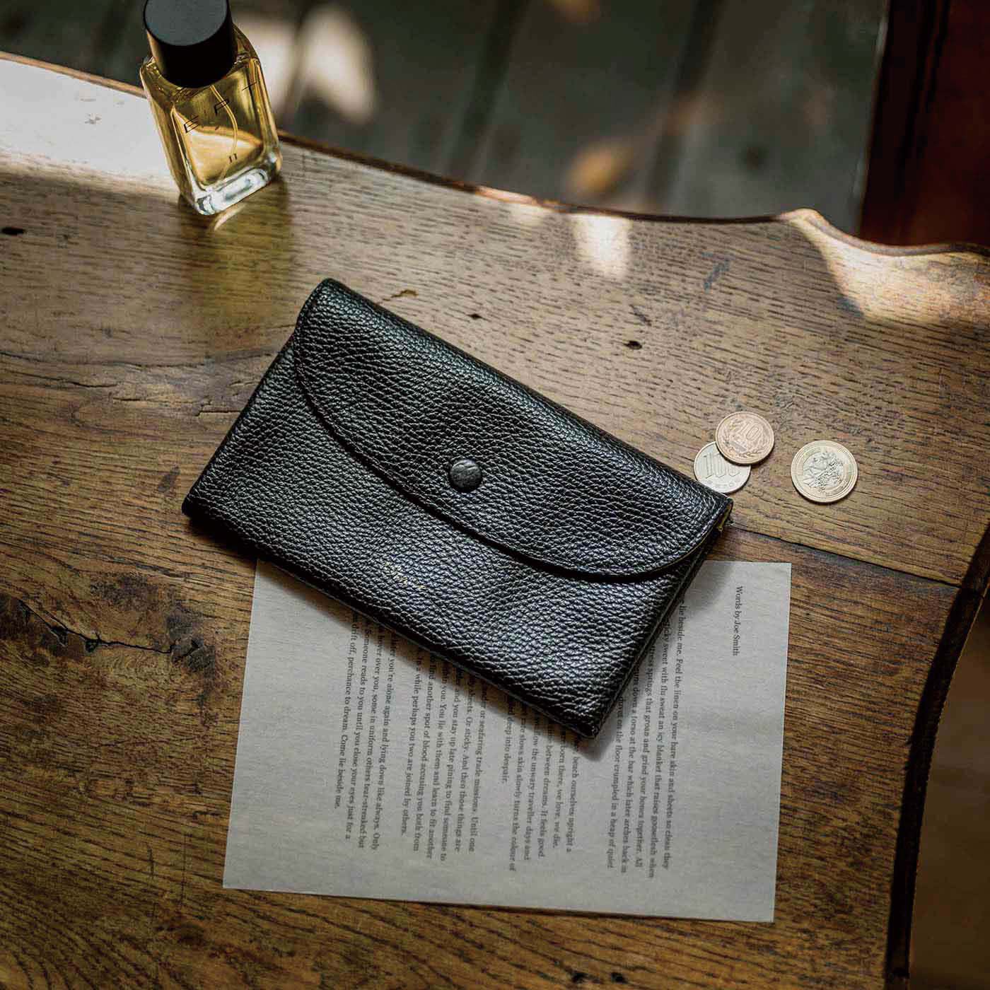 大阪の財布工房がイタリアンレザーで誂えた　オッティモウォレット〈ブラック〉