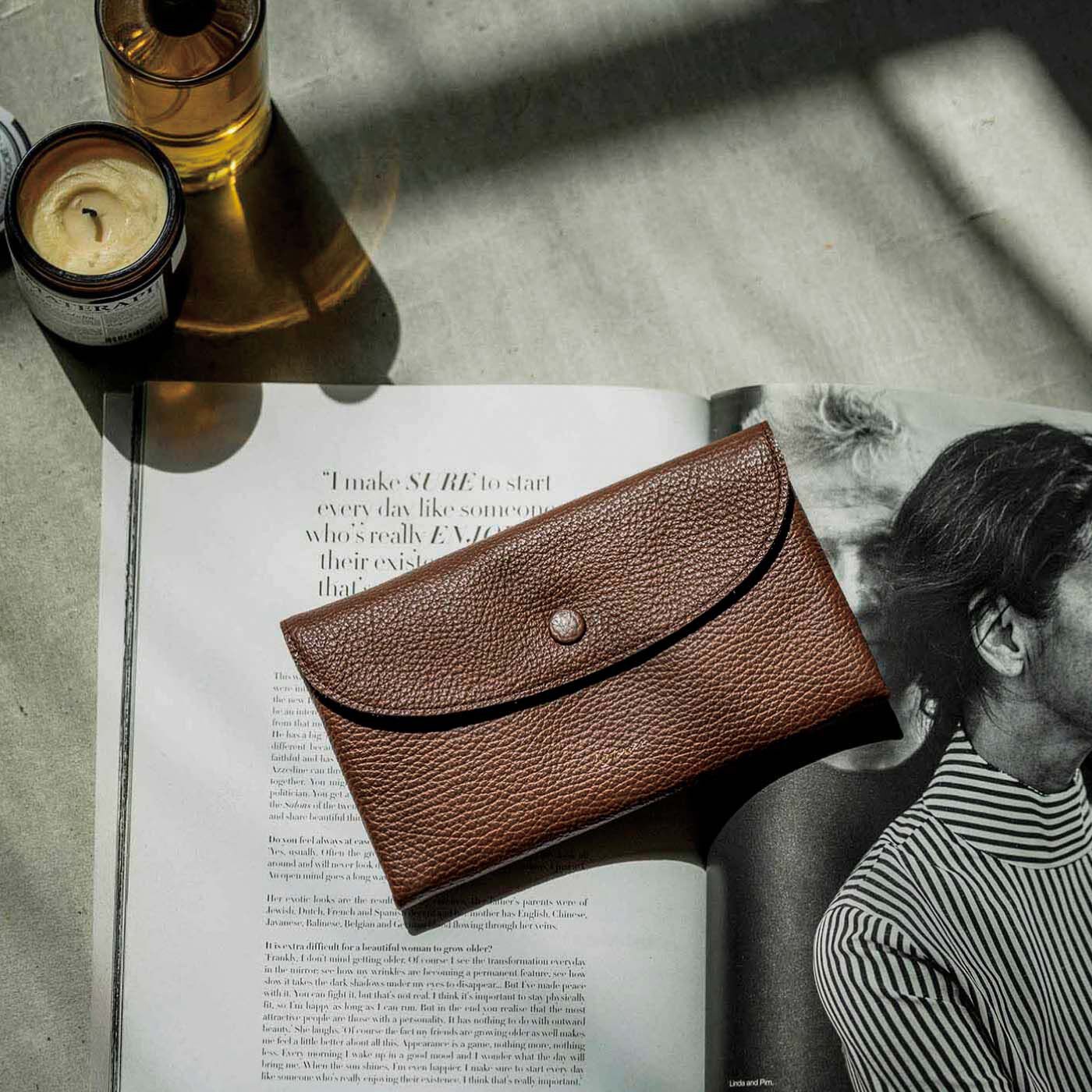 大阪の財布工房がイタリアンレザーで誂えた　オッティモウォレット〈マロンブラウン〉