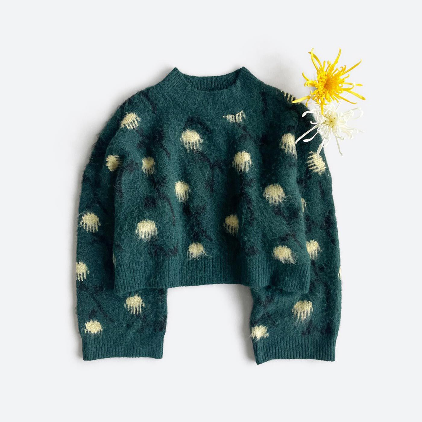 haco!×NOKI 花をまとうコラボシリーズ【糸菊】お花の模様に編み立てたふわほわジャカードショート丈ニット【送料無料】