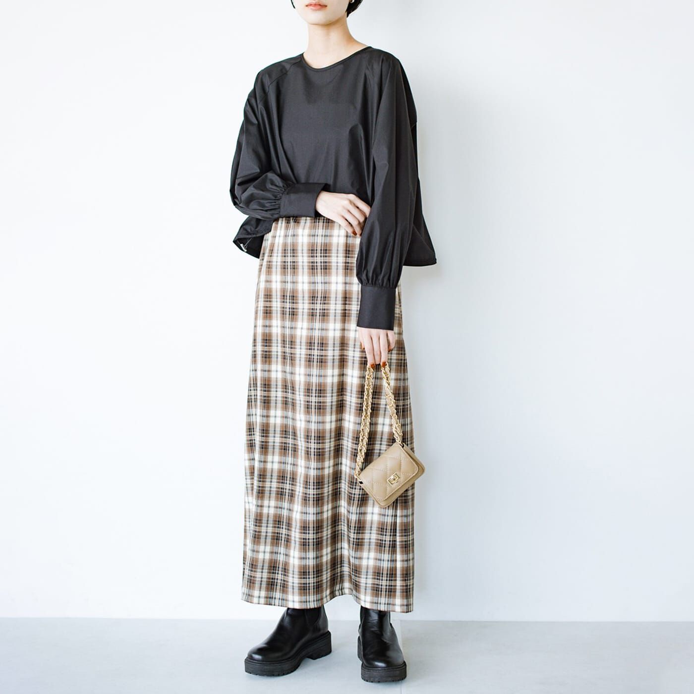 haco! 季節の変化を楽しむ「愛服」 手持ちの夏冬服と組み合わせ無限!総柄キャミワンピース&すそ絞りトップスセット【送料無料】