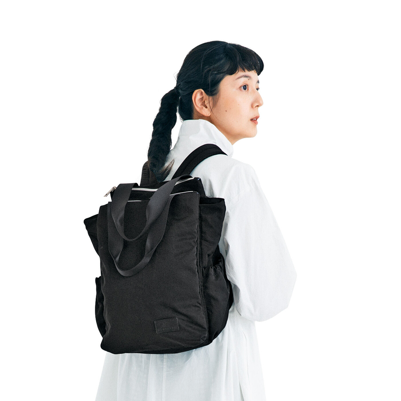 柳沢小実さん×ラミプリュス 整理収納と軽さを両立 プレミアムな旅へ 5層でこぼこレイヤードリュック〈ファーストブラック〉【送料無料】