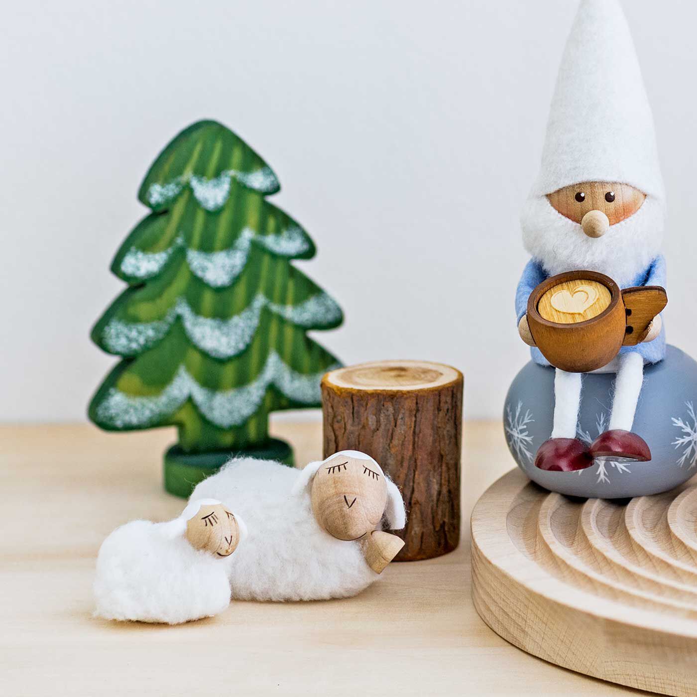 ヨーロッパの職人が手作りした北欧の妖精〈雪と木 小〉/ノルディカニッセ【送料無料】