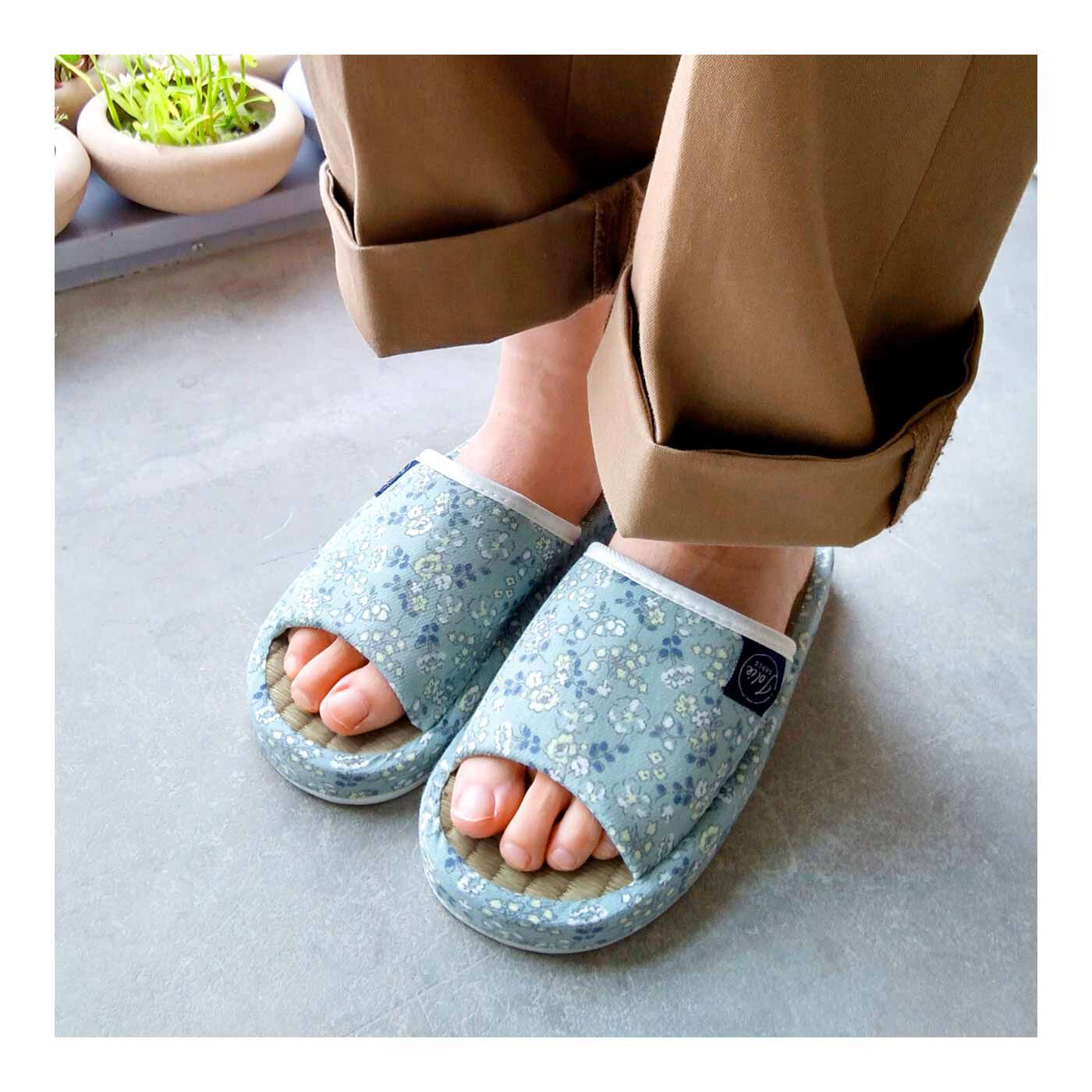 素足で履きたい 涼を感じる小花柄のい草スリッパ【送料: 450円+税】