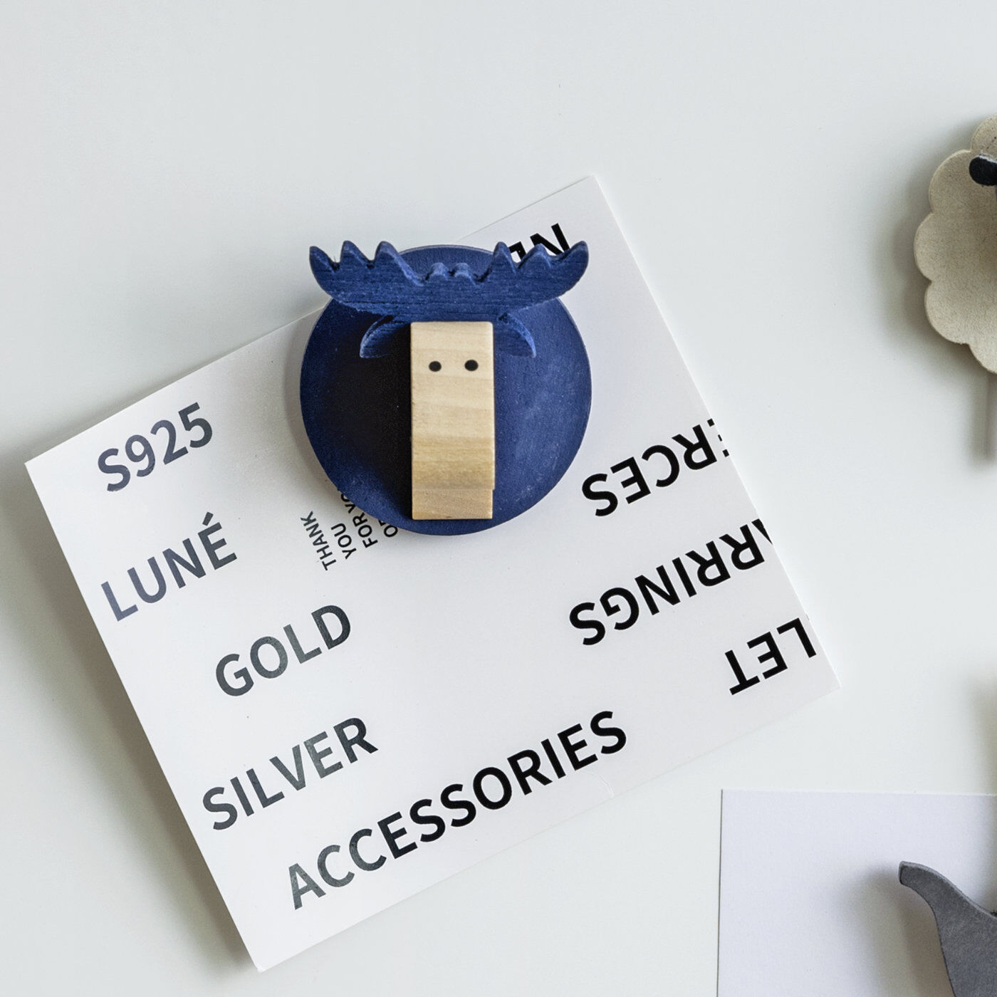 棚の上を北欧テイストに マグネット〈ムース〉/Larssons Tra(ラッセントレー)【送料: 450円+税】