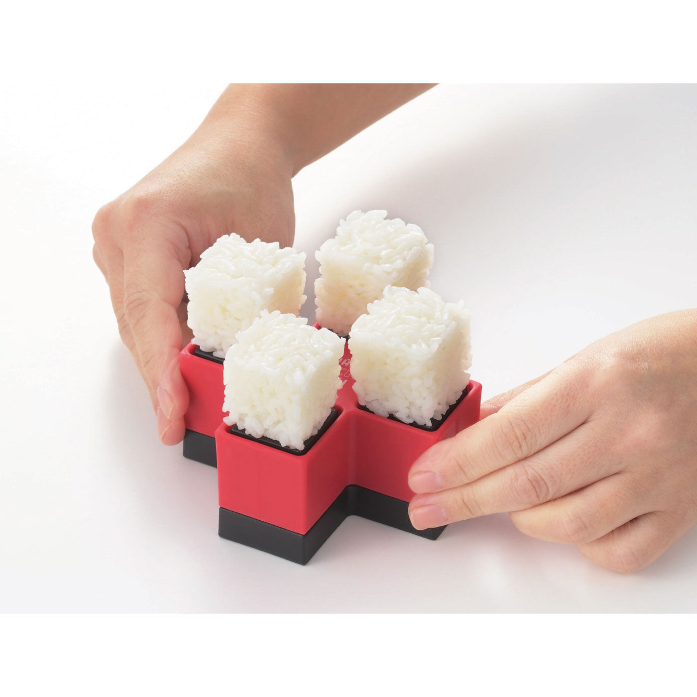 ひと口サイズが食べやすい とびだせ!ブロックおにぎり(2個セット)【送料: 450円+税】