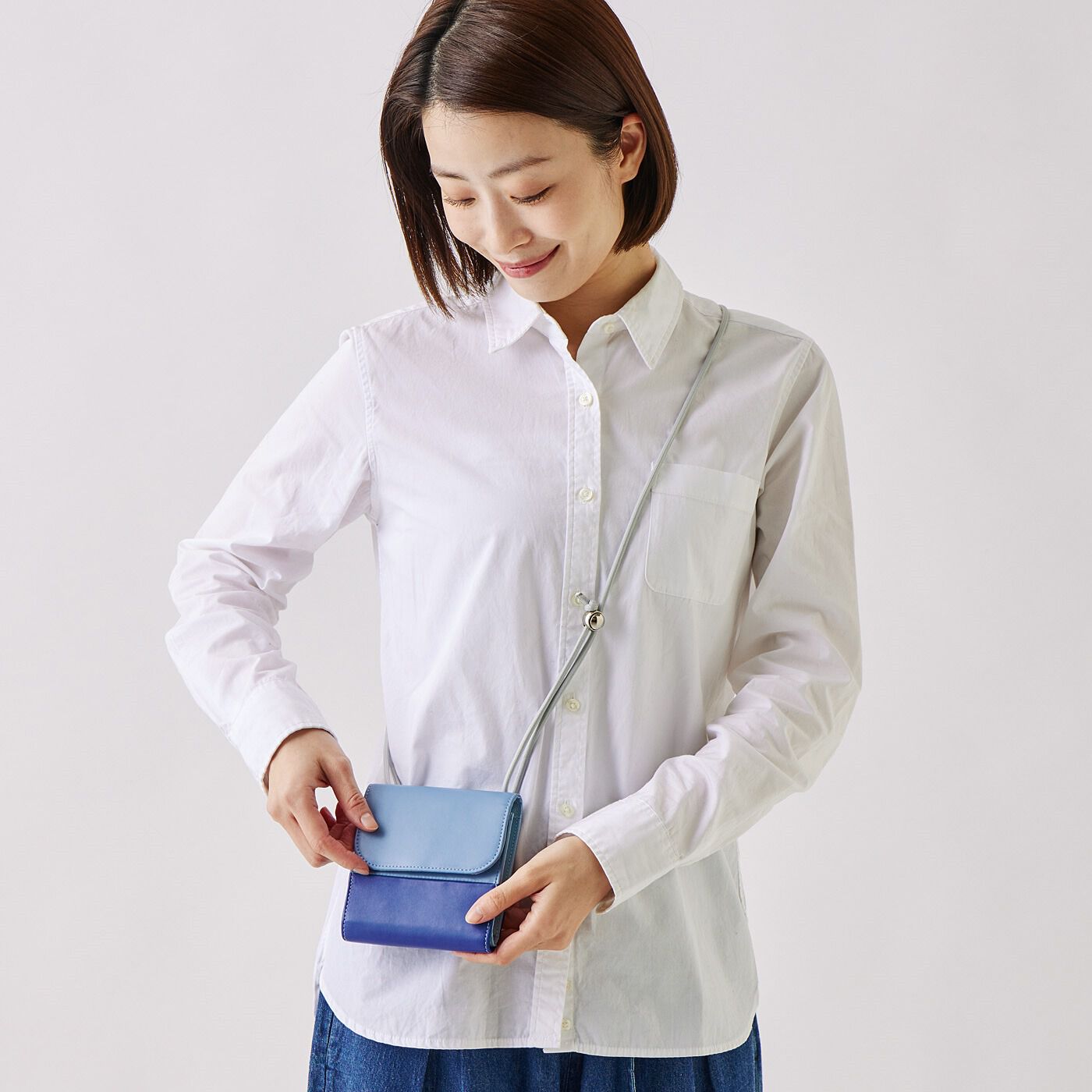 LITALICO×C.C.P 中がメッシュで取りだしやすいネックウォレット〈フレッシュブルー〉【送料無料】