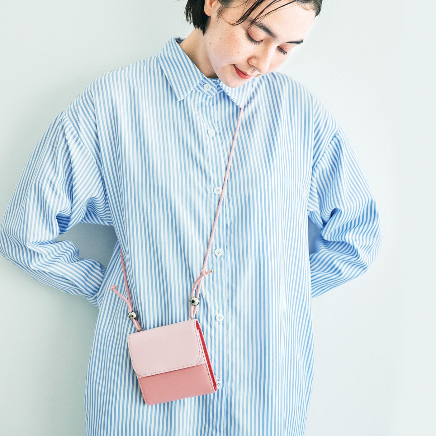 LITALICO×C.C.P 中がメッシュで取りだしやすいネックウォレット〈サクラベージュ〉【送料無料】