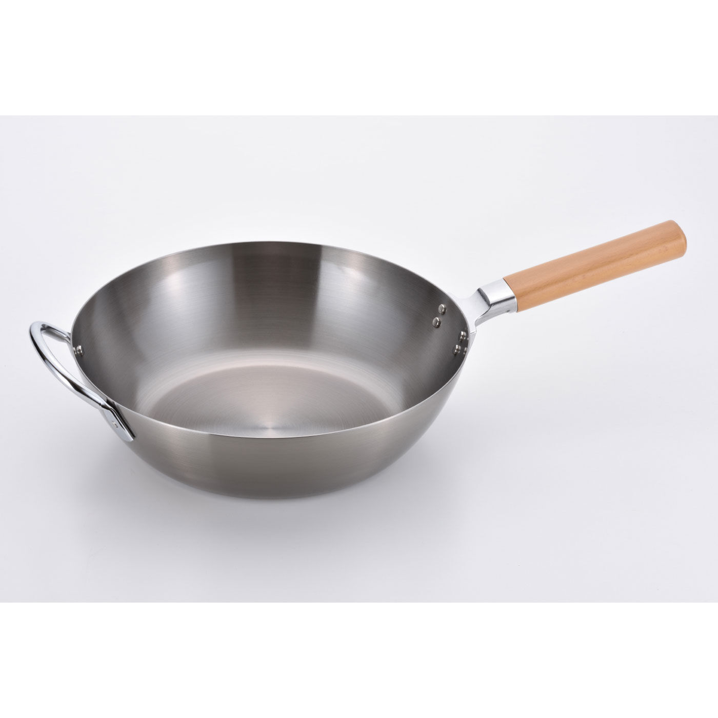 千歳 香ばしい音が聞こえてきそうな永く、育てる鉄深型フライパン28cm【送料無料】