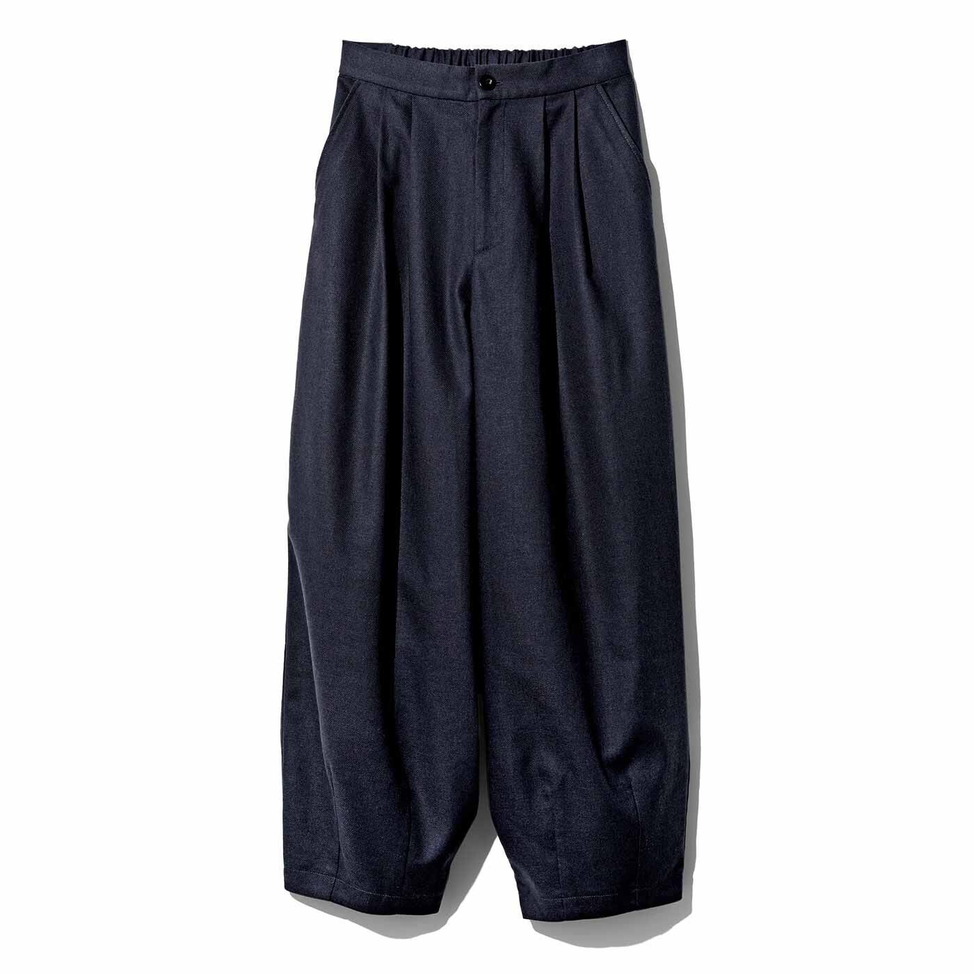 MEDE19F リネンブレンド素材のバナナシルエットパンツ〈グレイッシュネイビー〉【送料無料】