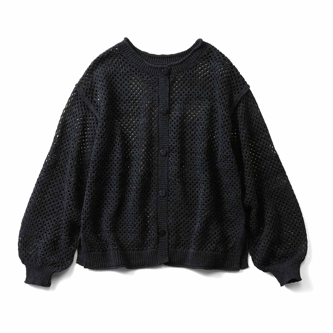 透かし編みカーデで やわらかにおしゃれ見え透けすぎないメッシュ編みで、軽やかな抜け感を楽しめるカーディガン。ボタンを後ろにしてトップスとしても着られる、うれしい2-WAY仕様。ロンTやタンクトップなど