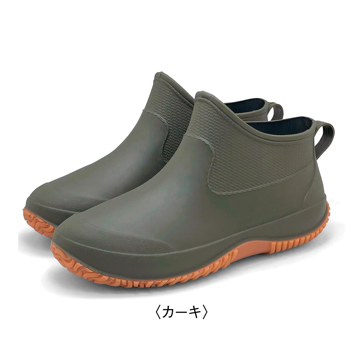 雨の日のお出かけ おしゃれも快適もゆううつな雨の日を足もとからハッピーに。水溜まりを気にせず歩けるレインブーツはいかが? 脱ぎ履きがしやすく、大げさすぎないショートタイプなので、雨がやんでも違和感がな