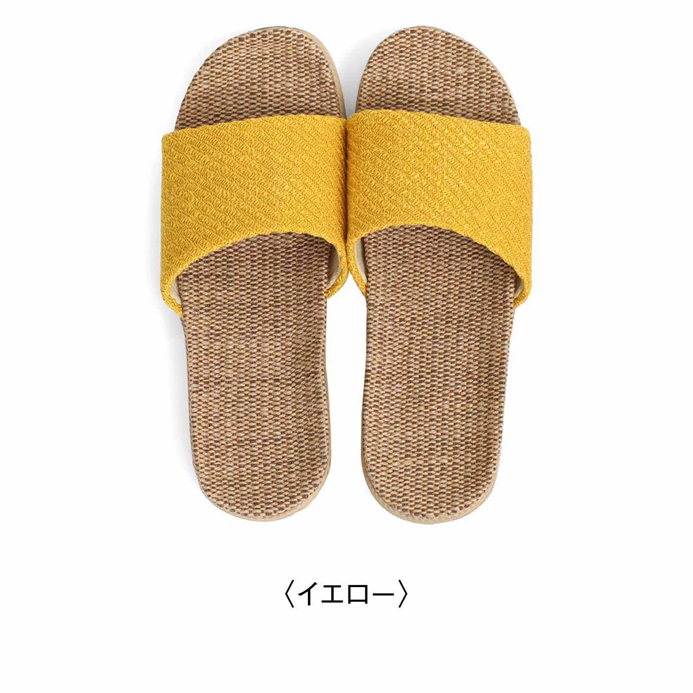 さわやかな履き心地で暑い日のお庭仕事も快適にさらりとした肌ざわりのジュート素材を使った、リゾートライクなサンダル。素足で履いてもベタつかず、これからの季節のマストアイテムになること間違いなし。約3.5