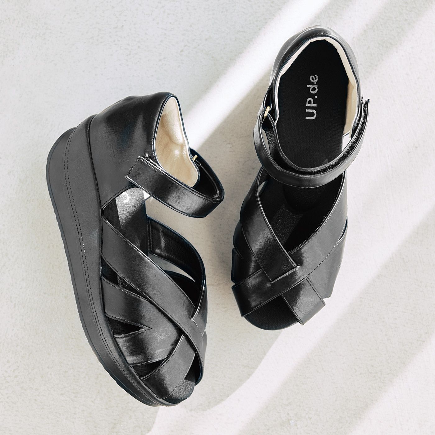 UP.de スイスイ歩ける Z型ベルトでしっかりフィット 5つ星