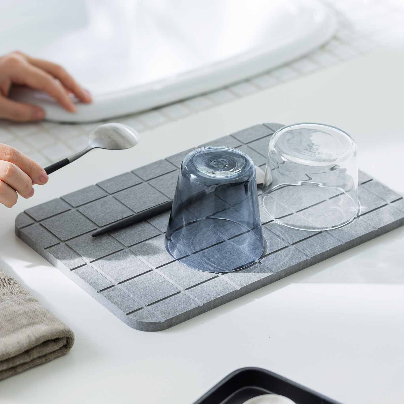 ちょっとした洗い物置き場に 溶岩石のドライボード〈GRAY〉【送料: 450円+税】