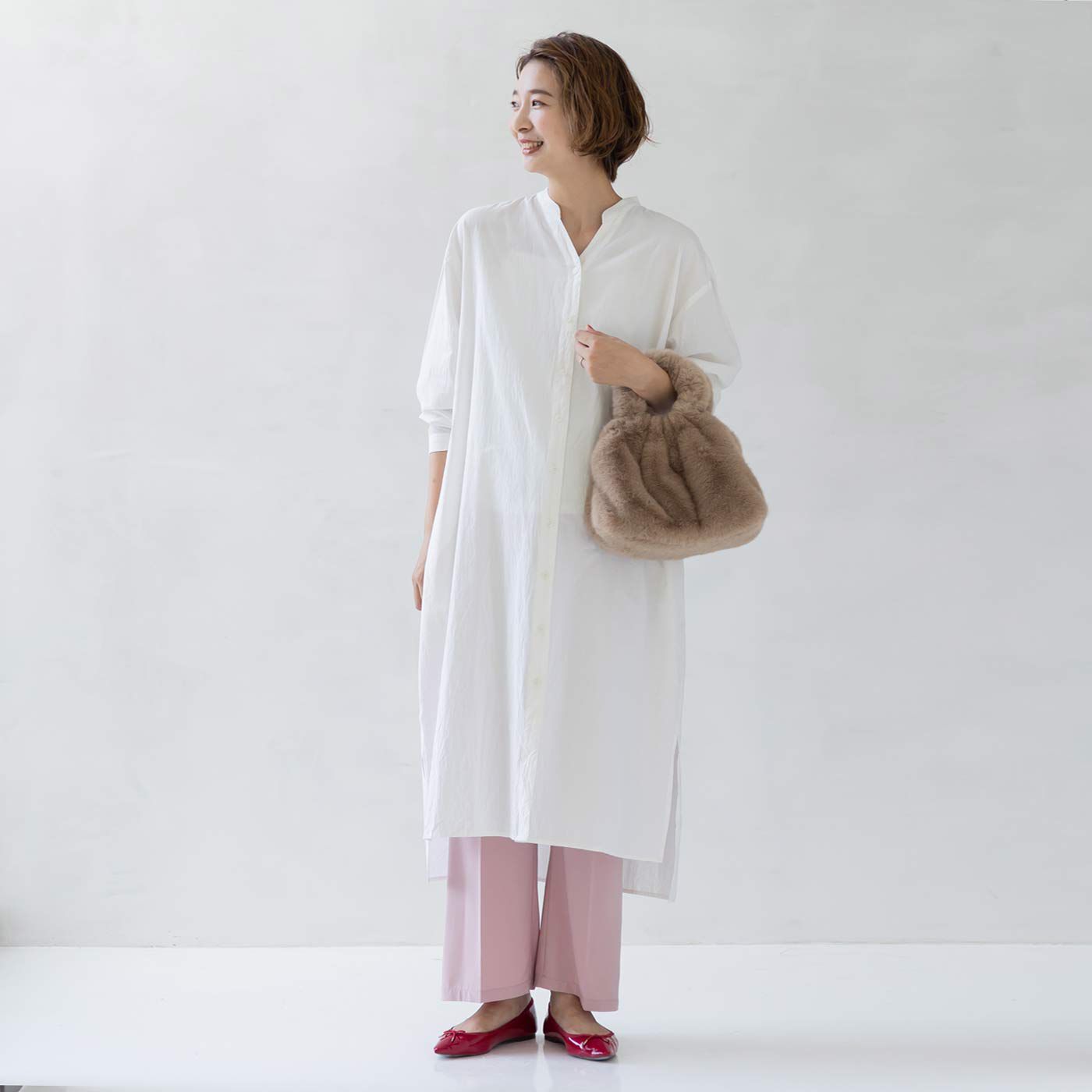 Moredde マタニティから産後も使える ママによりそう無地ワンピースパジャマ〈オフホワイト〉【送料無料】