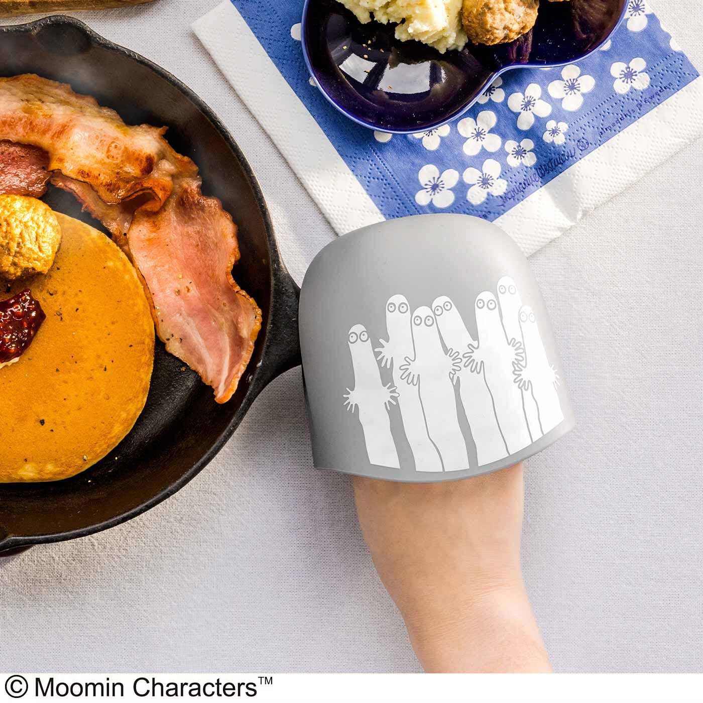毎日のお料理をニョロニョロがおたすけムーミン谷の不思議な生きもの「ニョロニョロ」が、毎日のお料理をぱくっとお手伝い! 熱いやかんやスキレットをつかんだり、固いびんのふたを開けたりするときに活躍するシリ
