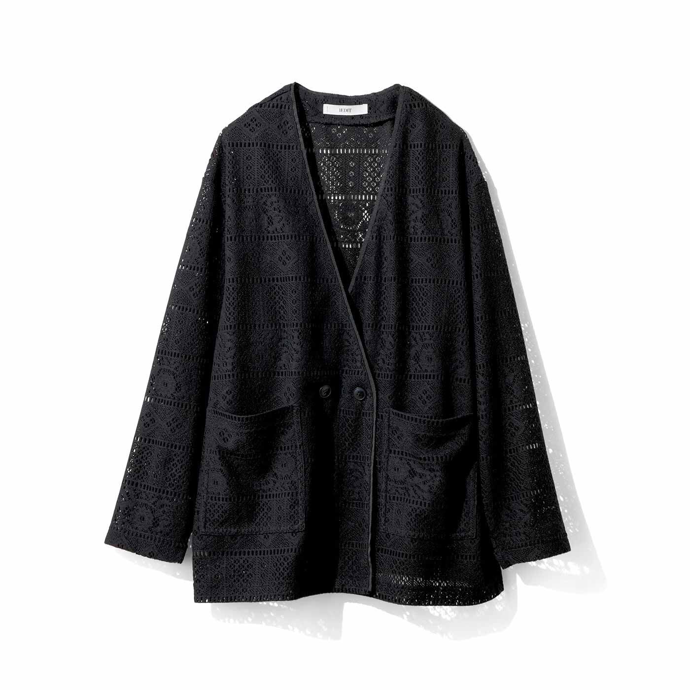 陽光を受け止めて着映えるレースの軽やかさを凛(りん)と華やぐジャケットで。繊細なパターン柄レースの上品な透け感で、軽やかにはおれるノーカラージャケット。こなれ感あるゆるシルエットに、前立てを縁取るグロ