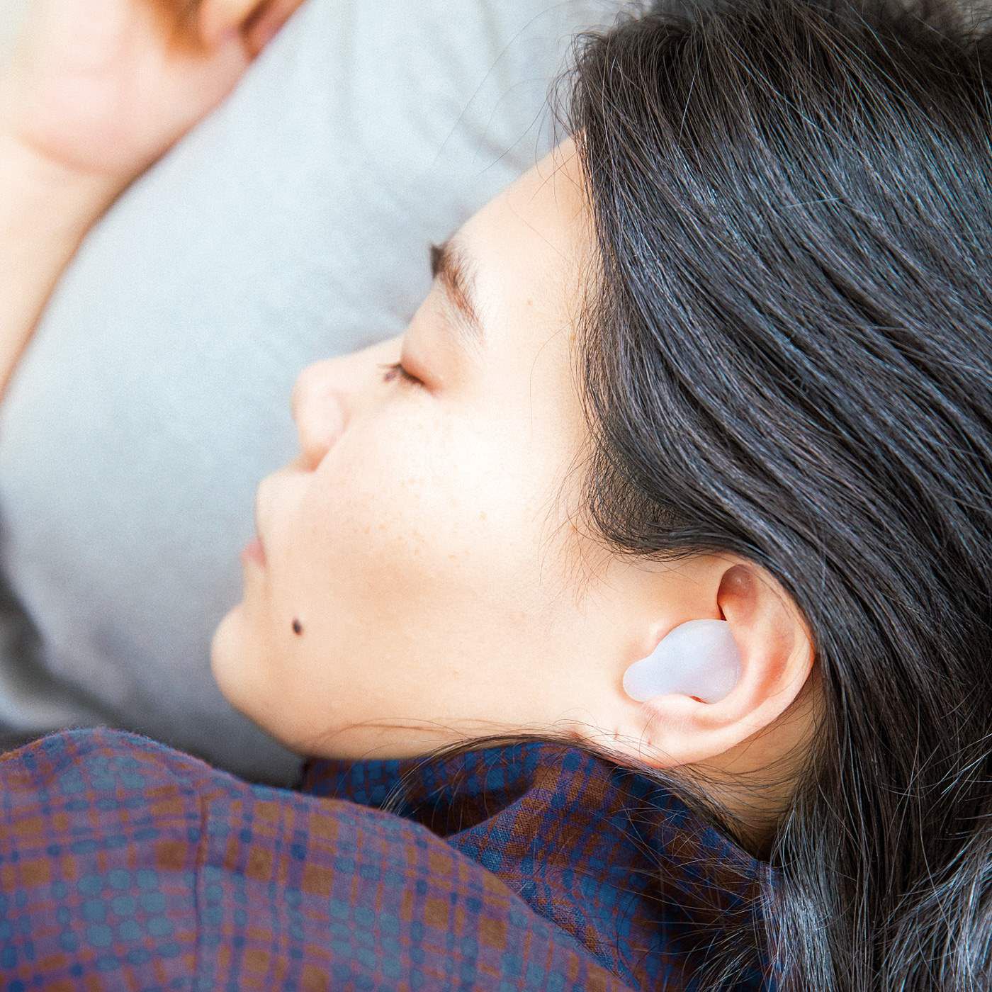 おやすみどきの静音対策 耳の形に自在にフィット 粘土みたいなシリコーン耳せん〈6ペア〉の会【送料: 450円+税】