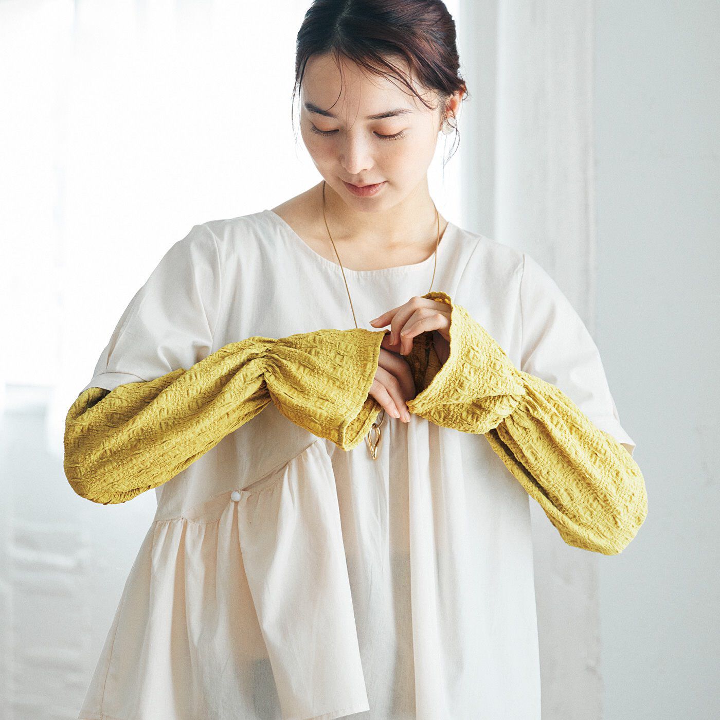 ナチュラルな装いになじむ ぽこぽこ素材の服みたいなUV対策アームカバーの会【送料: 450円+税】