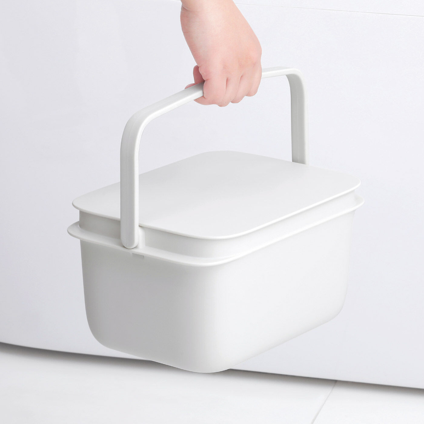 水を入れやすく収納までできる スクエアバケツ5lの会【送料: 450円+税】