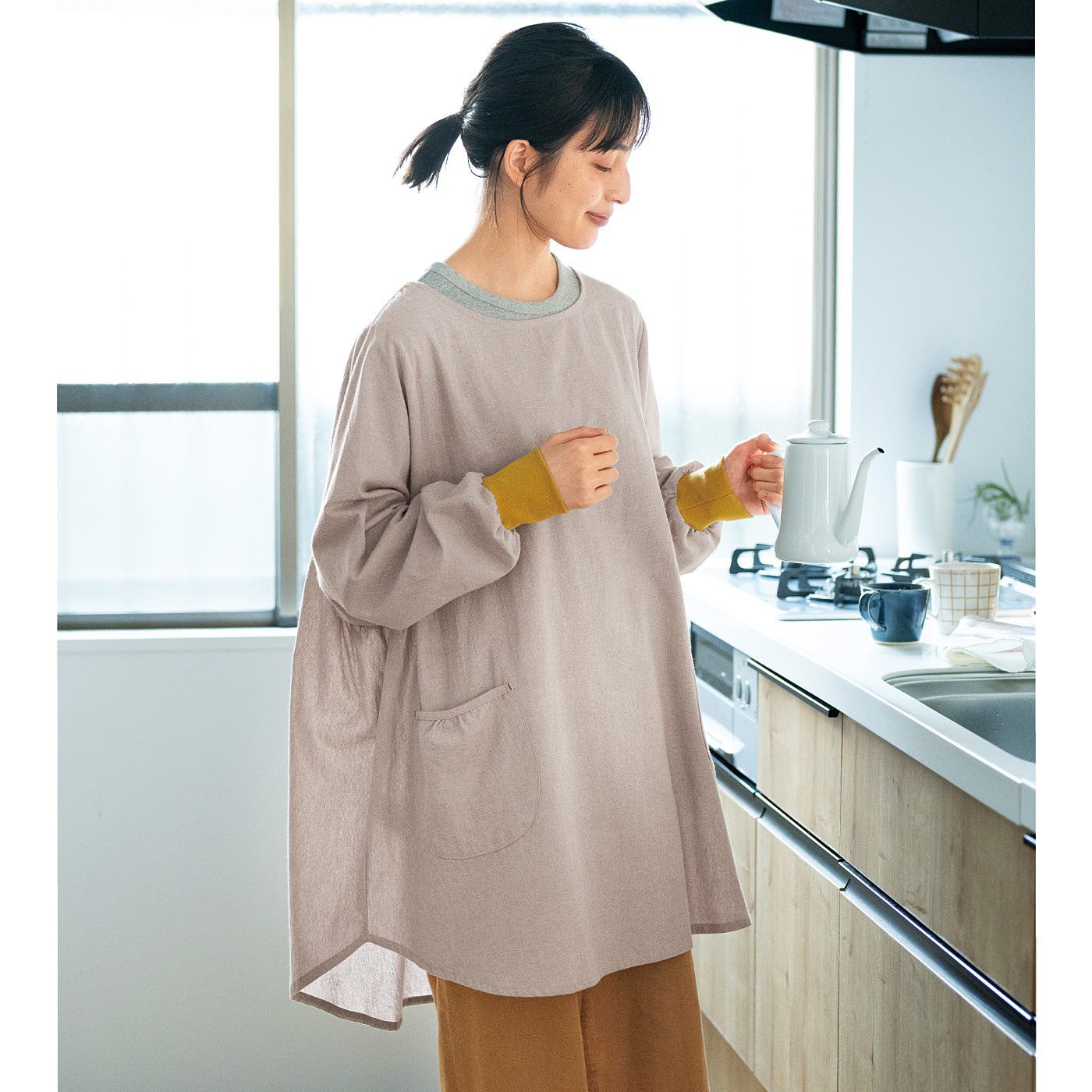 エスキューブキッチンズ パッとかぶるだけ 動きやすいゆったりサイズのチュニック風リブ袖割烹着の会【送料無料】