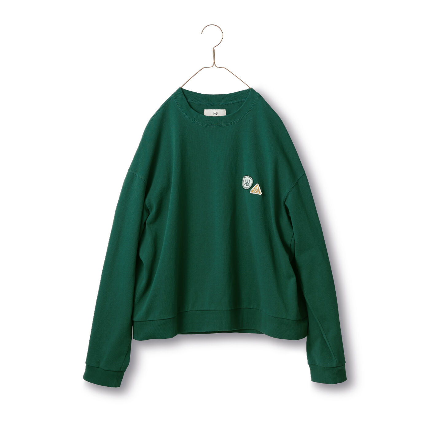 ワッペンは俺の勲章。胸に並ぶワッペンがポイントの「ワッペンTシャツ」。テントやくじら、道路標識などをモチーフに作ったサニークラウズオリジナルのワッペンは全部で5種類。バランスを考えながら、それぞれ2~