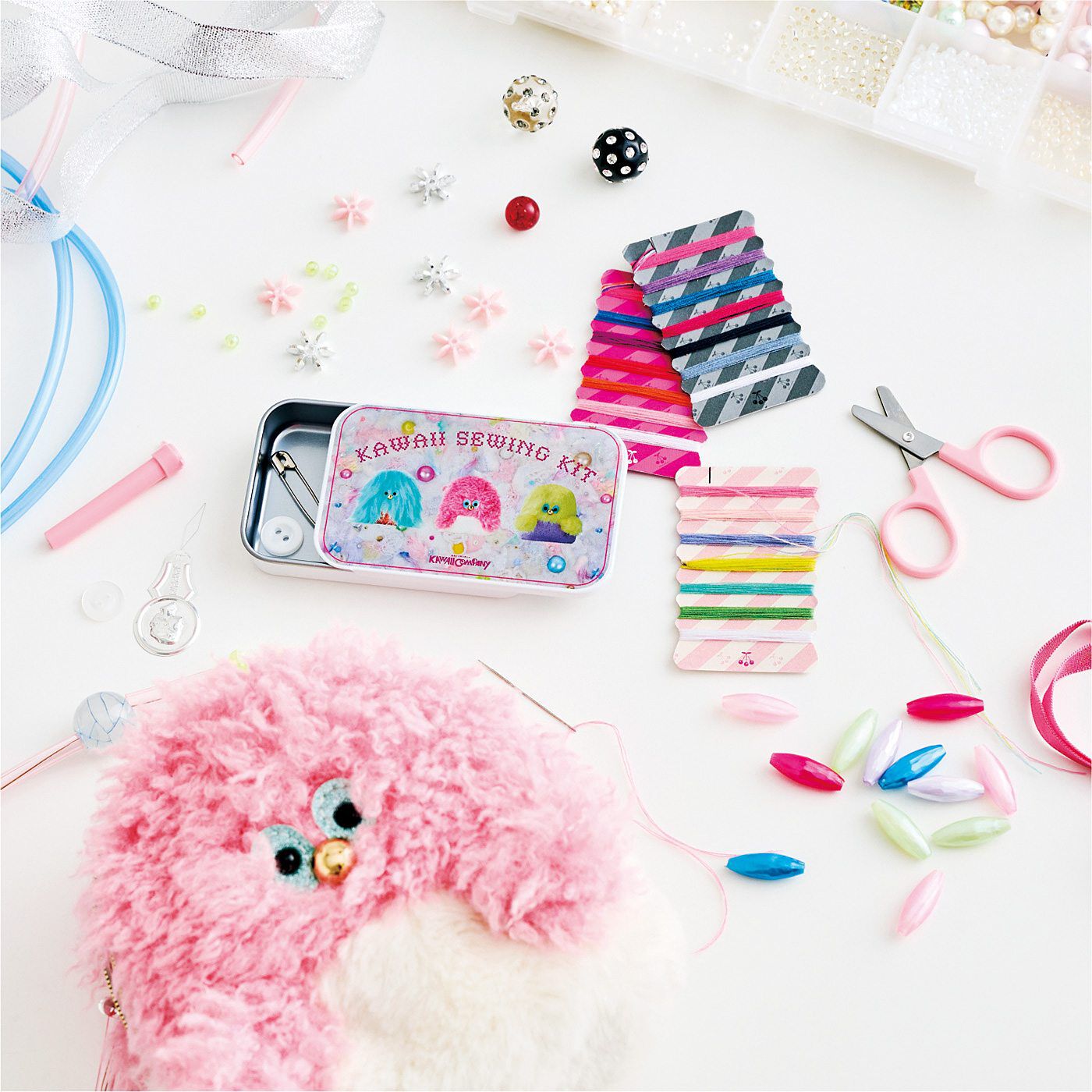 【4月分以降お届け】KAWAII COMPANY 1983年創業の大阪の町工場で生まれた 小さくてカワイイ カラフルソーイングセットの会【送料: 450円+税】