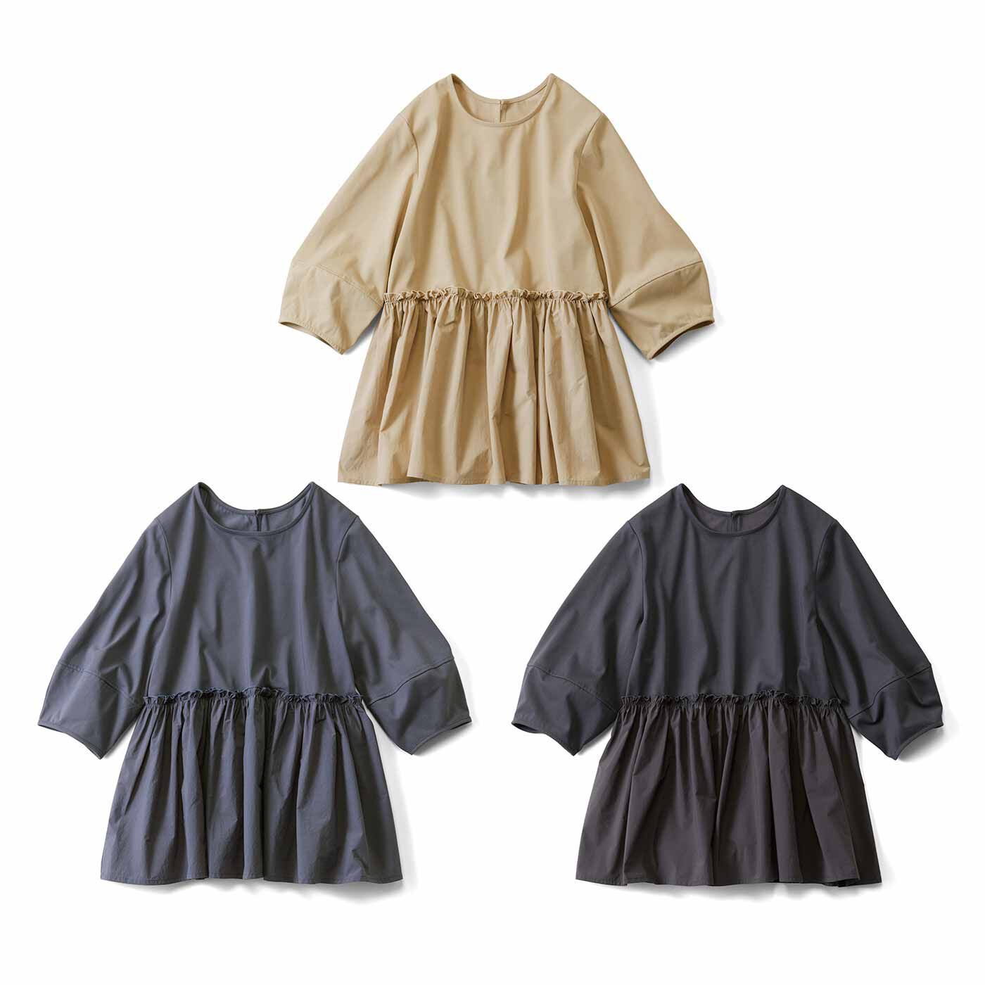 汗が目立ちにくいTシャツ感覚のペプラムトップス汗じみ軽減加工をほどこしたカットソーを、布はくのペプラムで切り替えた、夏にうれしい微糖トップス。パフスリーブほど甘く見えない大人好みのランタンスリーブで、