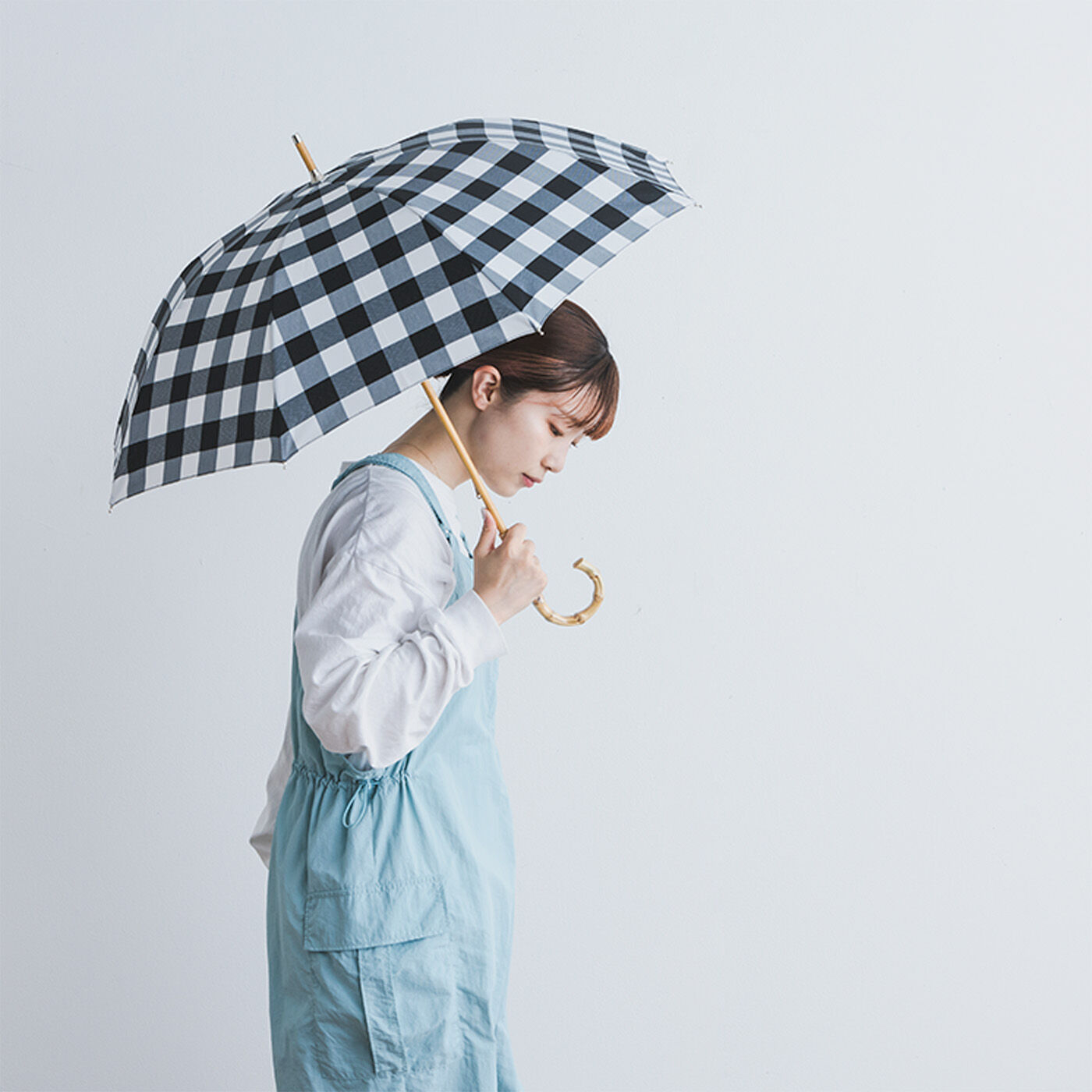 コーディネイトも楽しくUV対策 ギンガムチェックの晴雨兼用傘〈BLACK〉【送料無料】