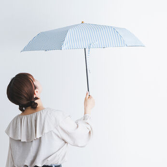 涼しい顔でＵＶ対策 ストライプの晴雨兼用折り畳み傘〈ＳＡＸ ＢＬＵＥ〉