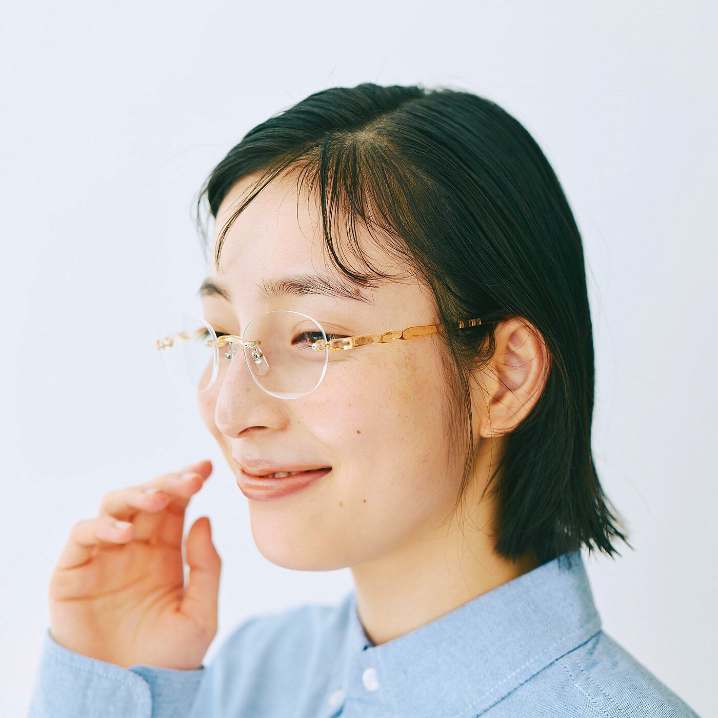 UP.de ふちなしで顔なじみがよい サイドがガラス細工みたいなリーディンググラス〈ベージュクリア〉【送料無料】