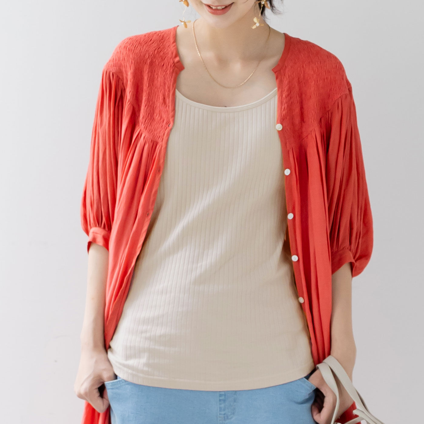 [Mama select]産前・産後使える ストラップが伸びて授乳しやすい カップ付きキャミソール〈オフベージュ〉【送料: 450円+税】