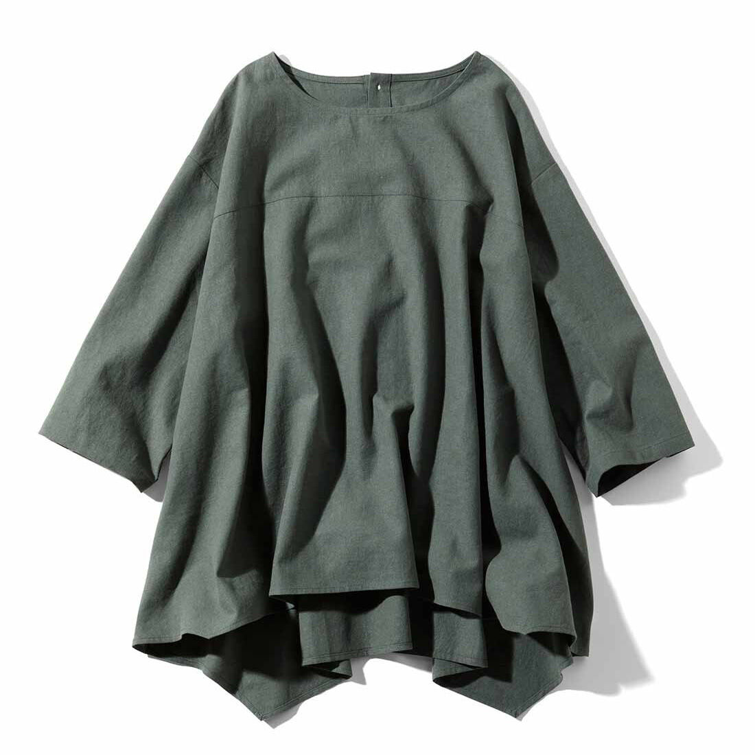 あれ、私やせた?って思わず見惚れちゃう(笑) 念願のシルエット!「前だけタックインが私はどうも似合わない。かといって前が長いとバランスが難しい。"もっとこうならいいのに"というポイ