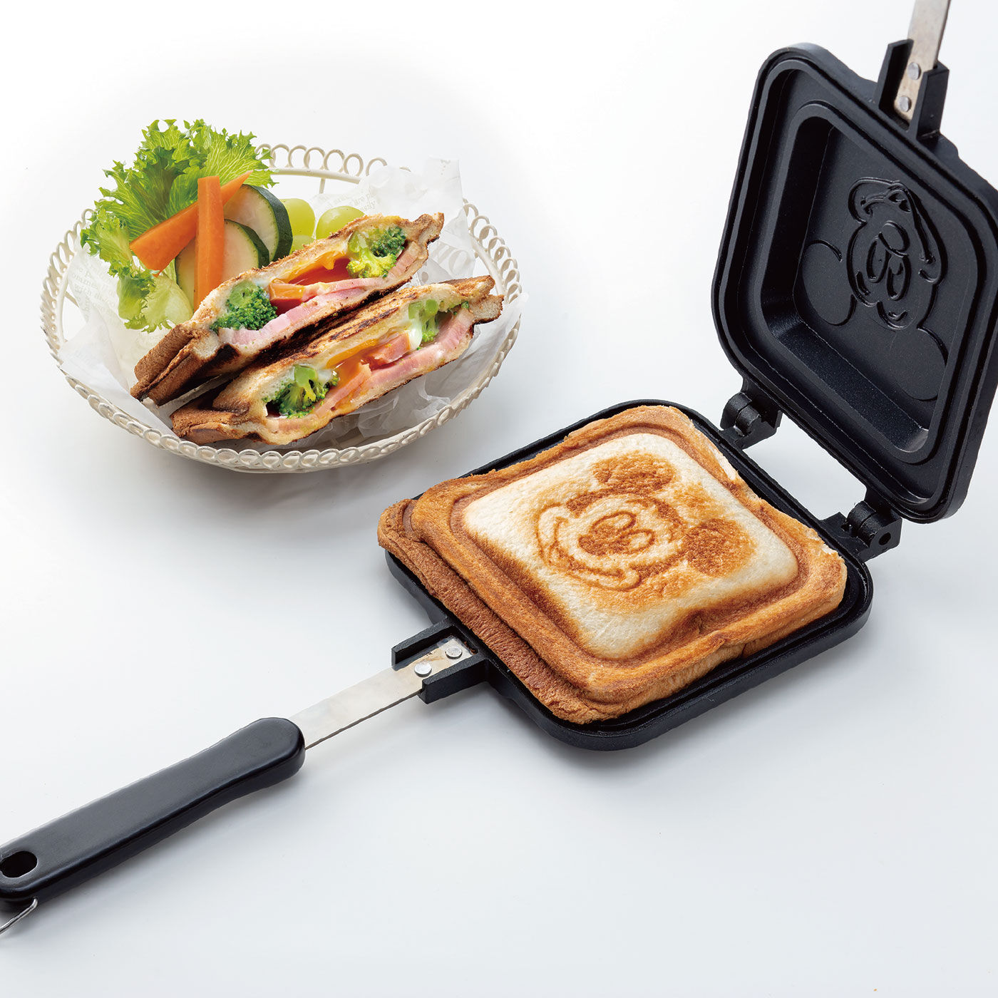 朝食・ブランチ・アウトドアでも大活躍!アルミ製ホットサンドメーカー(ミッキーマウス)【送料無料】