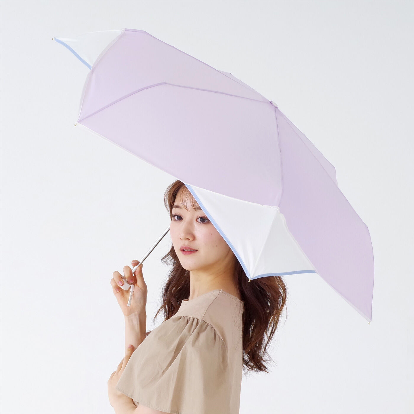 ちょっと大きめ折りたたみ雨傘 フラワーパイピング【送料無料】