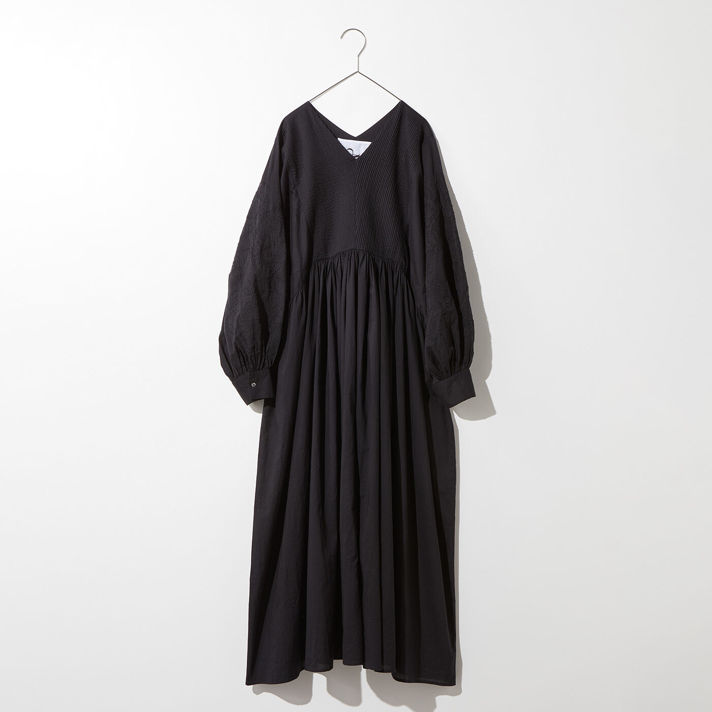 MEDE19F 〈MADE IN INDIA COLLECTION〉モチーフ刺繍コットンワンピース【送料無料】