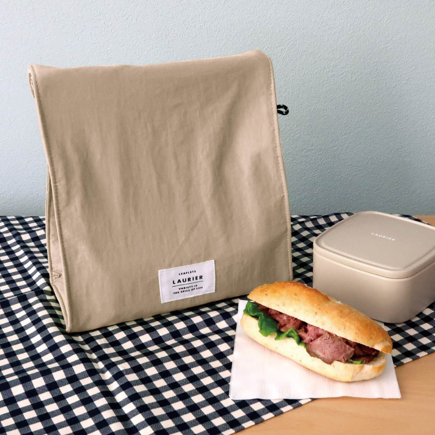 紙袋みたいでかわいい 出し入れしやすいロールトップランチバッグ【送料: 450円+税】