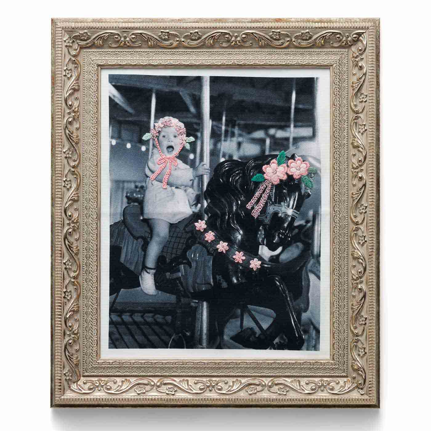 【タイプが選べる】モノクロの世界に遊び心の花を咲かせる 刺しゅうで楽しむフォトアート【送料: 450円+税】