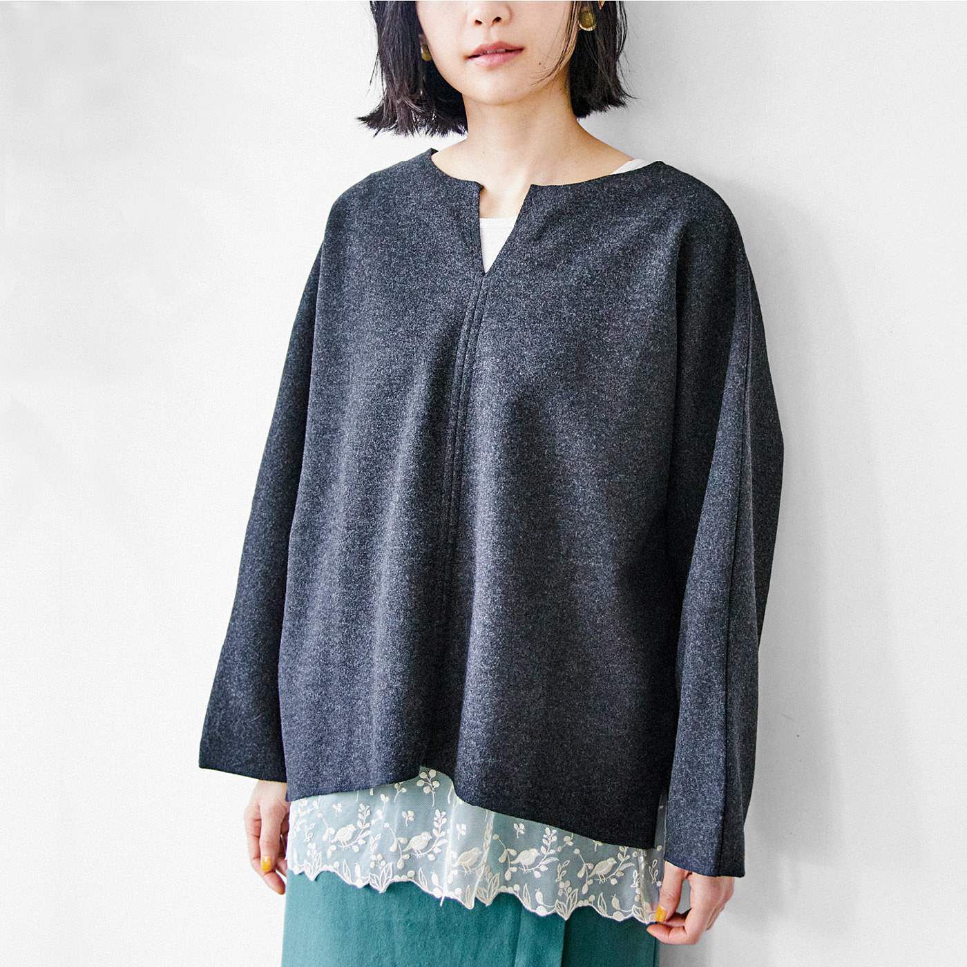 flufeel×小鳥部 すそにしあわせ 重ね着楽しむ 文鳥レースノースリーブインナー【送料: 450円+税】