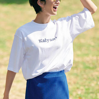 Her smileプロジェクト IEDIT[イディット] オーガニックコットンのインドの女の子ネームプリントTシャツ〈ホワイト Kalyani（美しい）〉